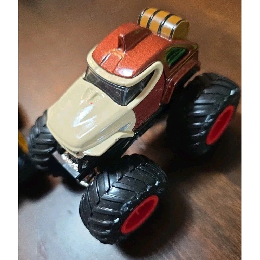 Hot Wheels- SUPER MARIO-DONKEY KONG & BROWSER 2 pack 2023 Monster Trucks